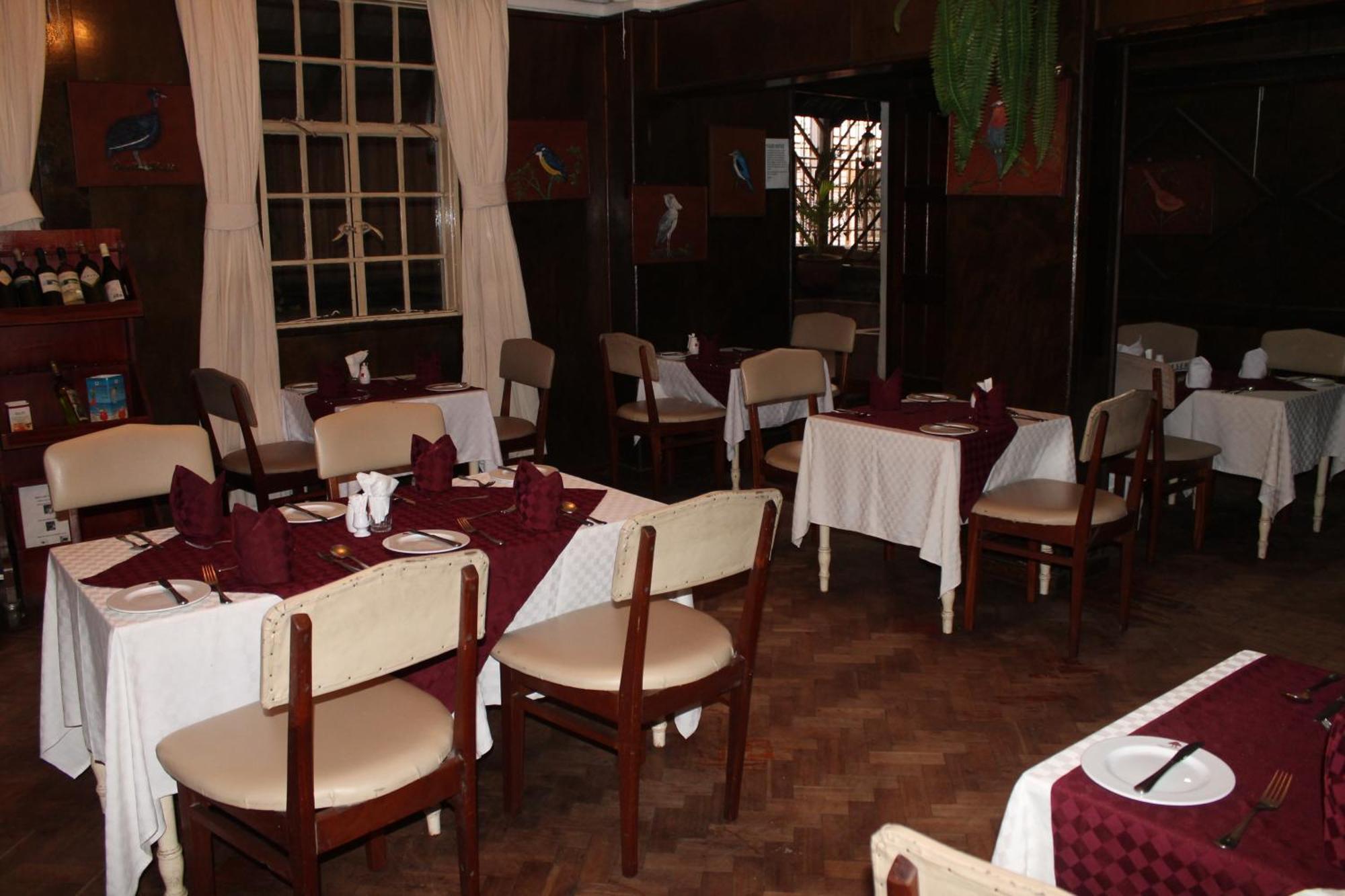 The Oakwood Hotel Nairobi Exterior foto
