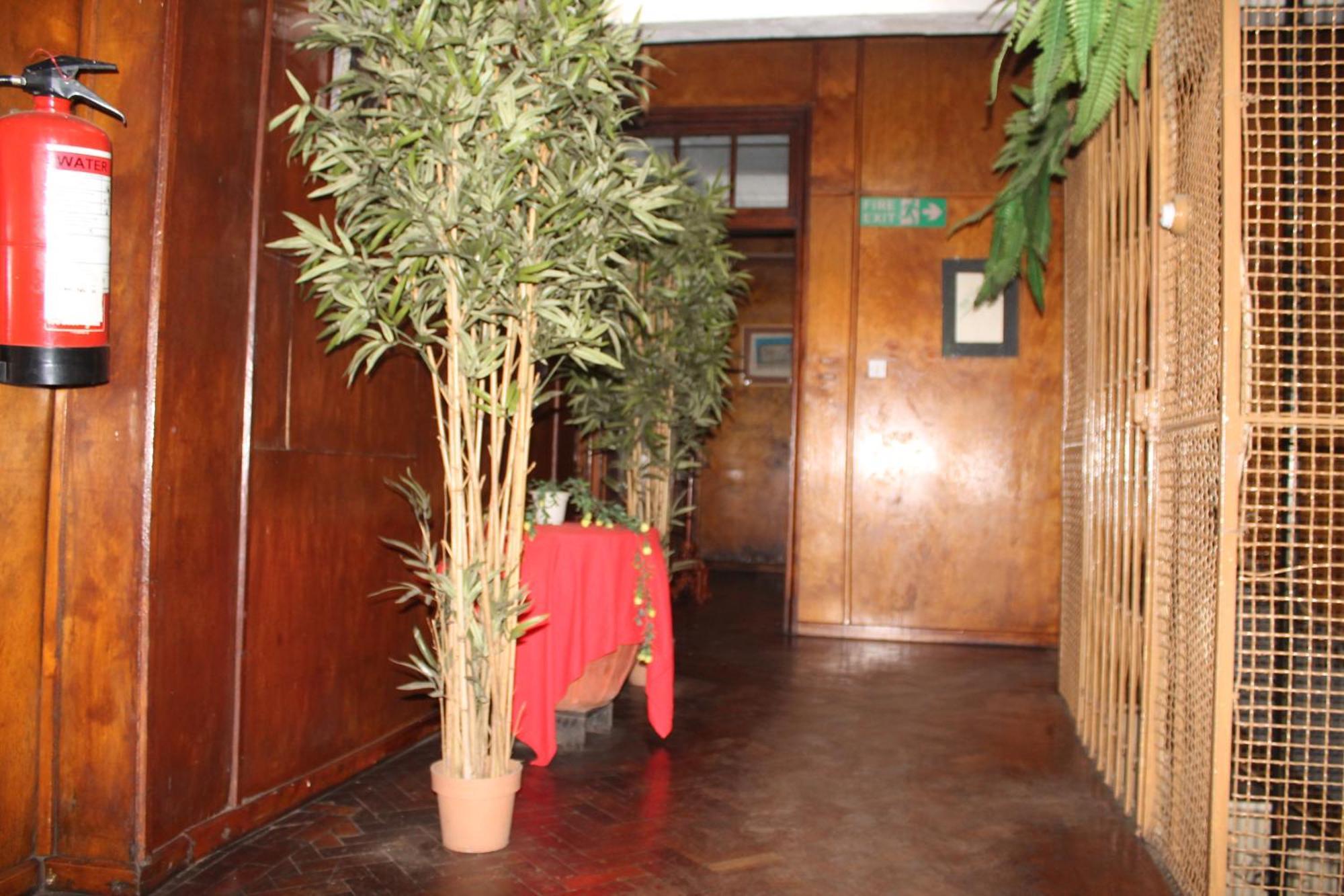 The Oakwood Hotel Nairobi Exterior foto